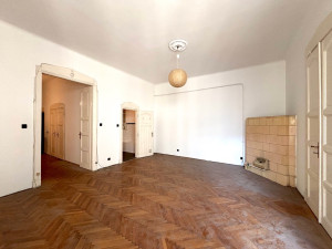 Apartment in Balaton utca in prestigious location