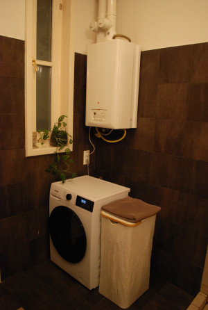 Elegant Renovated Apartment in Szentkirályi utca