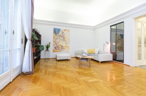 Elegant Apartment in Historic Villa on Thököly út