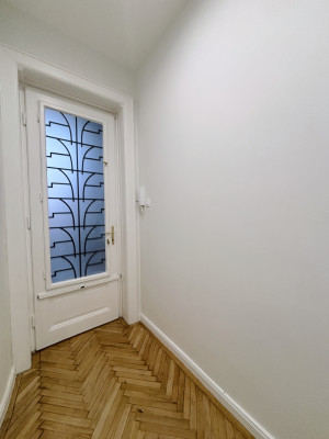 Elegant Corner Residence in Wesselényi utca