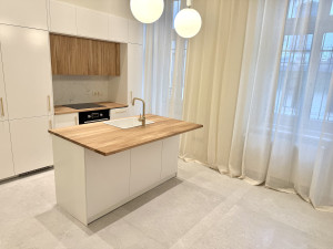 Fully renovated one-bedroom apartment in Váci utca